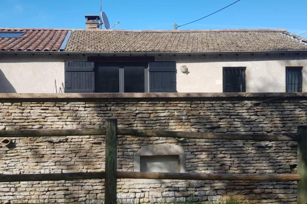 Maisonnette Sur La Voie Verte A Berze La Ville Villa Exterior foto